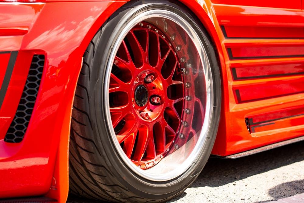 elevate-your-ride-with-our-custom-wheel-painting-services